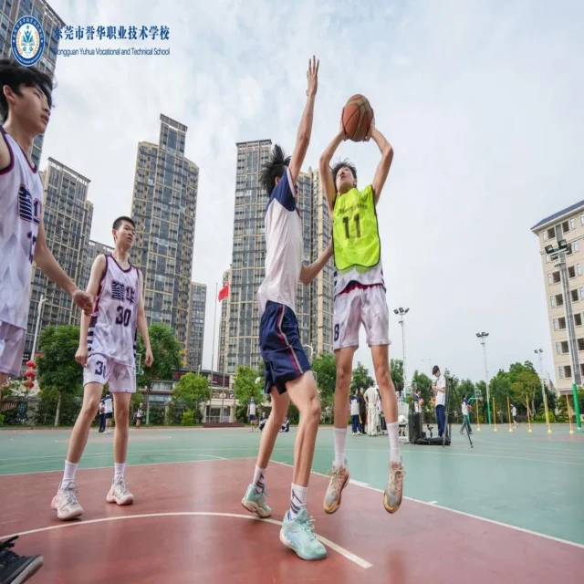 国足换帅计划引发球迷热议